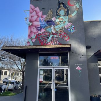 Sawasdee Thai Cuisine - Thai Near Me - Sacramento, California Sawasdee Thai Cuisine - Thai Near Me - Sacramento, California