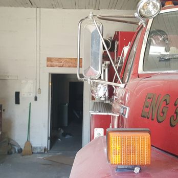Lafayette Blue Springs State Park - Mayo fire truck 2 - Parks Near Me - Mayo, Florida