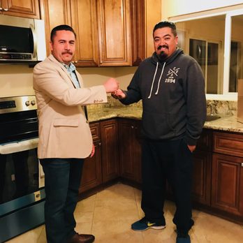 Fernando Capacete - Coldwell Banker Realty - Happy Orange County Buyer - Real Estate Agents Near Me - Riverside, California Fernando Capacete - Coldwell Banker Realty - Happy Orange County Buyer - Real Estate Agents Near Me - Riverside, California