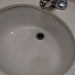 Quality Inn - No plug in sink