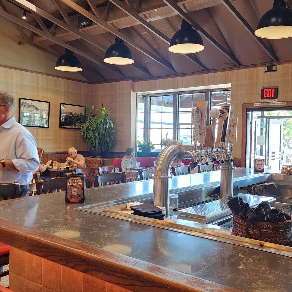 Truxton's American Bistro - Interior - New American Near Me - Torrance, California Truxton's American Bistro - Interior - New American Near Me - Torrance, California
