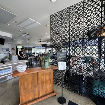 The Pan - Waiting area - Breakfast & Brunch Near Me - Torrance, California The Pan - Waiting area - Breakfast & Brunch Near Me - Torrance, California