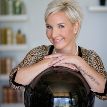 Salon Piper - Hair Salons Near Me - Oak Park, California Salon Piper - Hair Salons Near Me - Oak Park, California