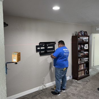 Pro TV Mount - Enoc doing his thing. - Home Theatre Installation Near Me Pro TV Mount - Enoc doing his thing. - Home Theatre Installation Near Me