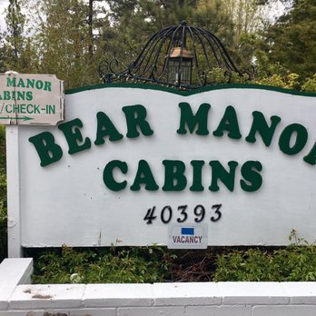 Big Bear Manor Spa Cabins - Front sign - Ski Resorts Near Me - Big Bear Lake, California