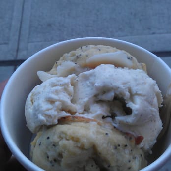 Hello Robin - Lemon poppyseed cookies sandwiching vanilla bean ice cream - Bakeries Near Me - Seattle, Washington Hello Robin - Lemon poppyseed cookies sandwiching vanilla bean ice cream - Bakeries Near Me - Seattle, Washington
