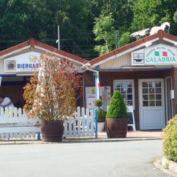Eiscafe Pizzeria Calabria - Eingangsbereich