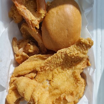 Fishbone Seafood - Soul n shrimp combo - Seafood Near Me - Compton, California Fishbone Seafood - Soul n shrimp combo - Seafood Near Me - Compton, California