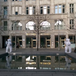 Weinhaus Huth - Front mit Fontaneplatz
