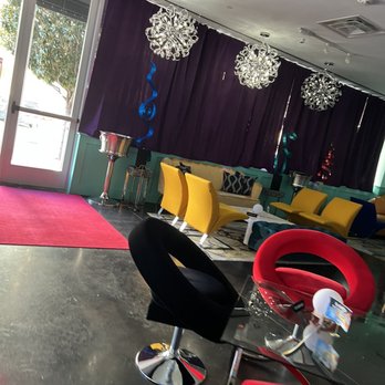 FIZZ - Inside Seating - Lounges Near Me - Plano, Texas