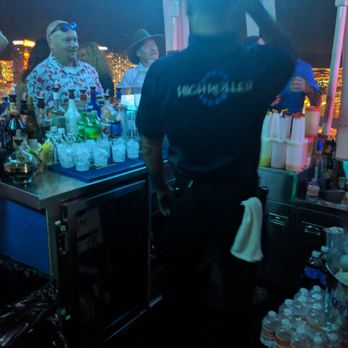 The High Roller - Bartender in the cabin! - Amusement Parks Near Me - Las Vegas, Nevada The High Roller - Bartender in the cabin! - Amusement Parks Near Me - Las Vegas, Nevada