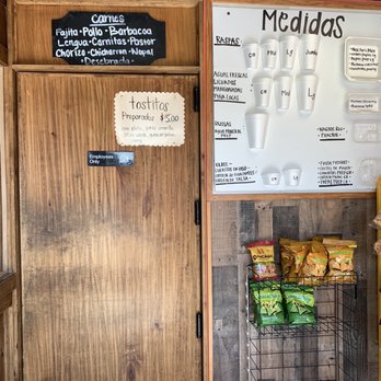 Refrequeria Las Fuentes - Wall with cup sizes and goodies - Mexican Near Me - Pasadena, Texas