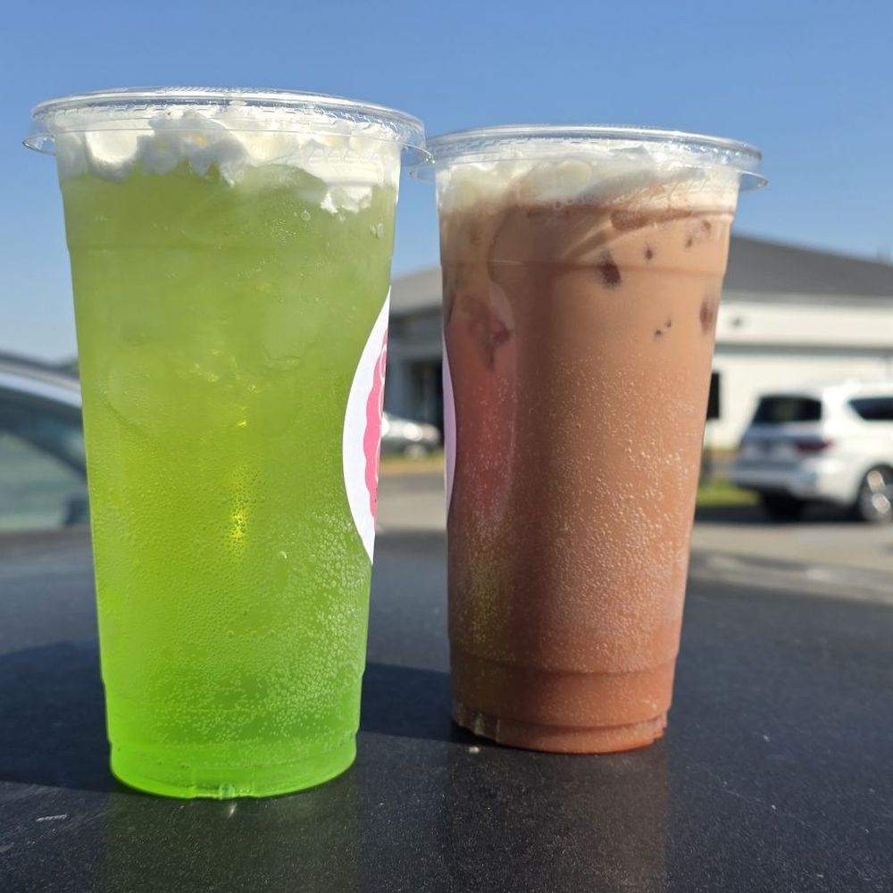 Simz Fizz - Build Your Own Fizz (Green one, Mountain Dew Coconut and Green Apple) and Southern Belle (Dr. Pepper, Cherry, Vanilla, Cream) - Food Trucks Near Me - Anniston, Alabama Simz Fizz - Build Your Own Fizz (Green one, Mountain Dew Coconut and Green Apple) and Southern Belle (Dr. Pepper, Cherry, Vanilla, Cream) - Food Trucks Near Me - Anniston, Alabama