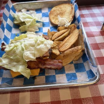 Famous Dave's Bar-B-Que - Bacon burger - Barbeque Near Me - Orland Park, Illinois Famous Dave's Bar-B-Que - Bacon burger - Barbeque Near Me - Orland Park, Illinois