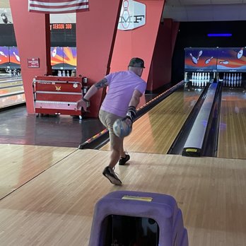 AMF Petaluma Lanes - That's a strike ! - Bowling Near Me - Petaluma, California AMF Petaluma Lanes - That's a strike ! - Bowling Near Me - Petaluma, California