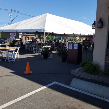 Colony Diner & Restaurant - Outside dining June 1st,2020 - Diners Near Me - Wallingford, Connecticut Colony Diner & Restaurant - Outside dining June 1st,2020 - Diners Near Me - Wallingford, Connecticut