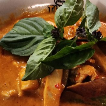 Chiangmai Thai Kitchen - Red curry with chicken - Thai Near Me - Terrell, Texas