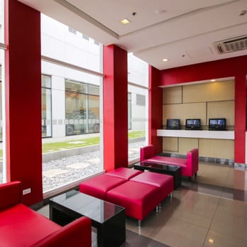 Red Planet Hotel - Lobby - Hotels Near Me - Parañaque, NCR Red Planet Hotel - Lobby - Hotels Near Me - Parañaque, NCR