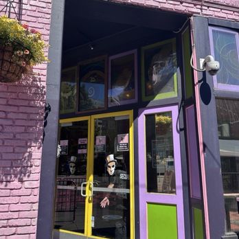 Voodoo Doughnut - Voodoo Doughnuts in Portland - Donuts Near Me - Portland, Oregon