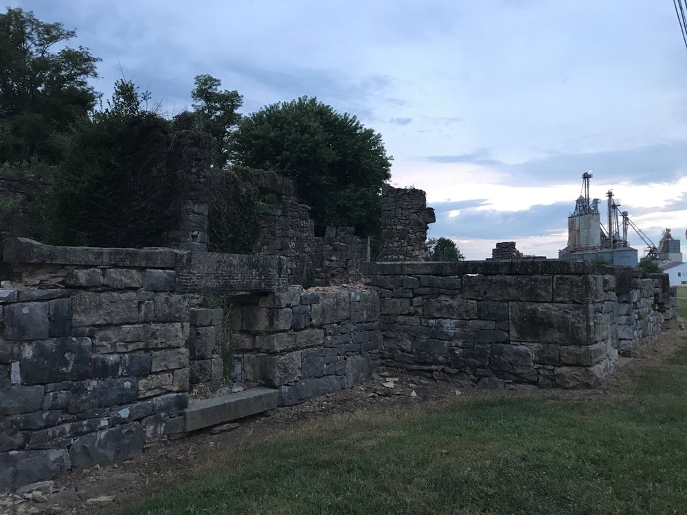 BELLS TAVERN Updated September 2024 13 Photos 130318 W Dixie St