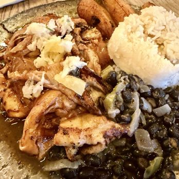 Cafecito - GuavaQ Pork Platillo - Cuban Near Me - Calabasas, California
