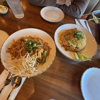Weera Thai - Rainbow - L1. Pad Thai K4.Pineapple Fried Ricepineapple - Thai Near Me - Las Vegas, Nevada