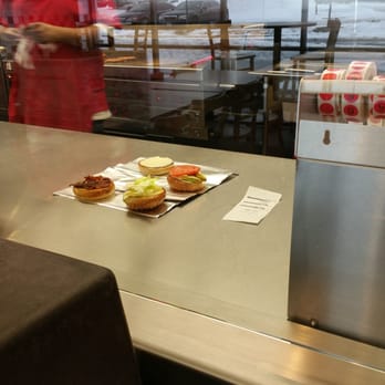Five Guys - Burgers Near Me - Lincolnwood, Illinois