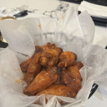 Silks Sports Bar - Party Wings (10) - Sports Bars Near Me - Towson, Maryland Silks Sports Bar - Party Wings (10) - Sports Bars Near Me - Towson, Maryland