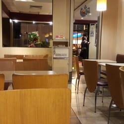 Mcdonald's - Mc donalds espaçosa e com estacionamento grande.