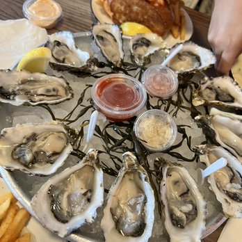 Hook & Anchor - Dozen oysters ($27) - Seafood Near Me - Costa Mesa, California