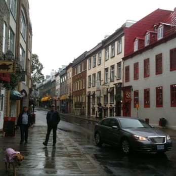Sushi Mizu - people walking down a wet street - Sushi Bars Near Me - Quebec City, Quebec Sushi Mizu - people walking down a wet street - Sushi Bars Near Me - Quebec City, Quebec