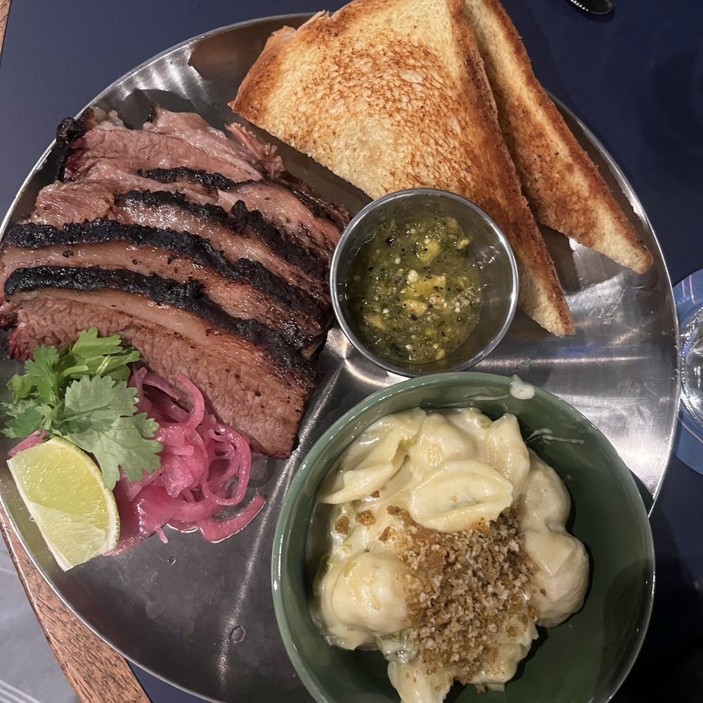 Expat BBQ - Brisket plate with Mac n cheese - Bars Near Me - Saint Louis, Missouri Expat BBQ - Brisket plate with Mac n cheese - Bars Near Me - Saint Louis, Missouri