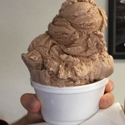 Medium-sized chocolate in a cup Medium-sized chocolate in a cup