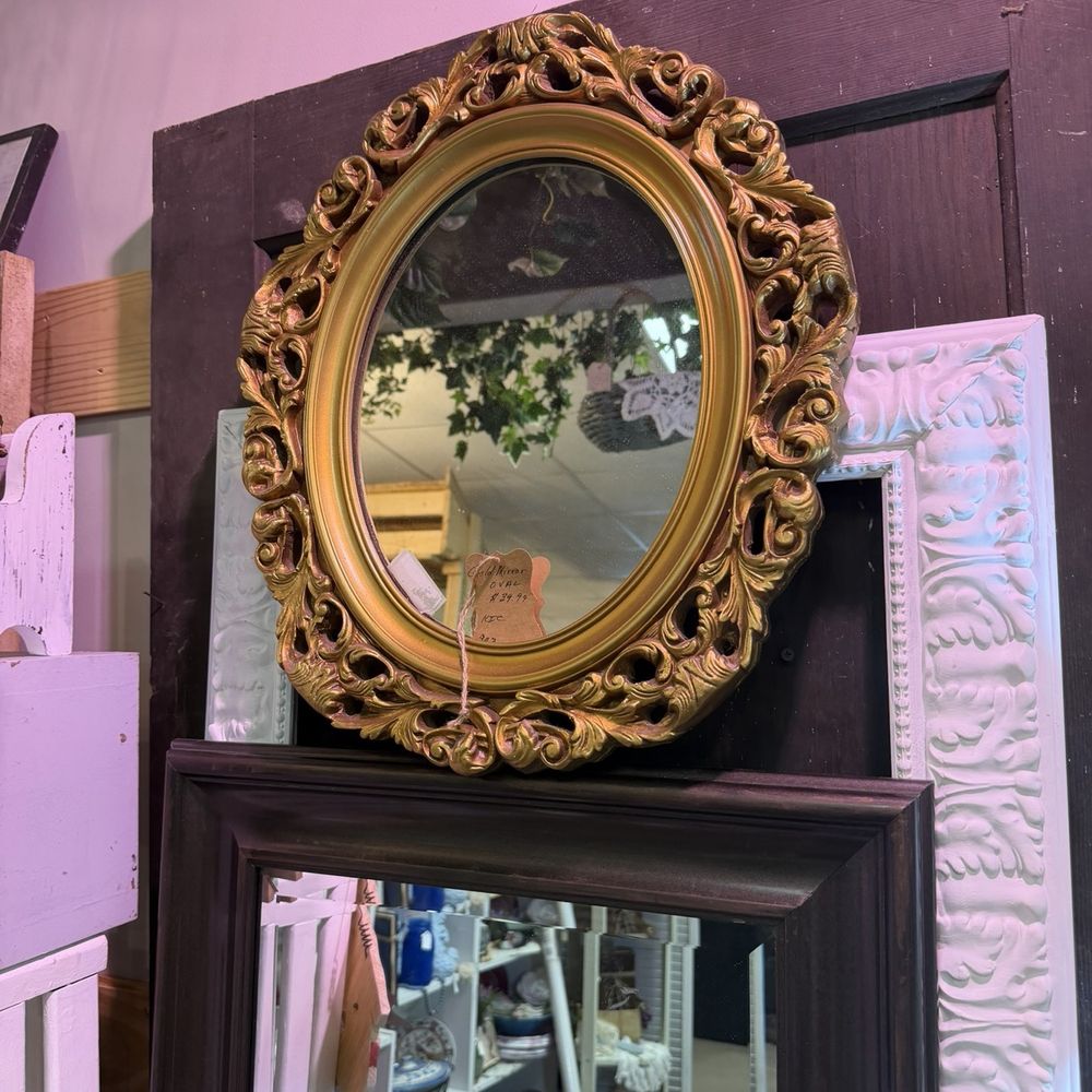 Evenbrooke Marketplace - a gorgeous mirror - Antiques Near Me - Lexington, North Carolina