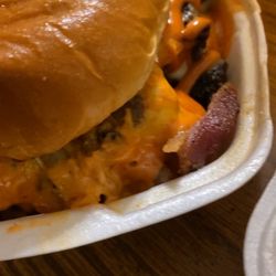 Pav's Restaurant - Hebronator