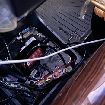 Safelite AutoGlass - Water from leak roof window. - Auto Glass Services Near Me - Queens, New York Safelite AutoGlass - Water from leak roof window. - Auto Glass Services Near Me - Queens, New York