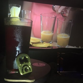IPIC Fort Lee - Cinema Near Me - Fort Lee, New Jersey