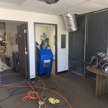 Aura Home Experts - Aura Duct Care @ Work - Air Duct Cleaning Near Me - Dallas, Texas