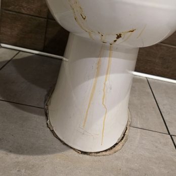 Burger King - Restroom toilets - Burgers Near Me - Parlier, California