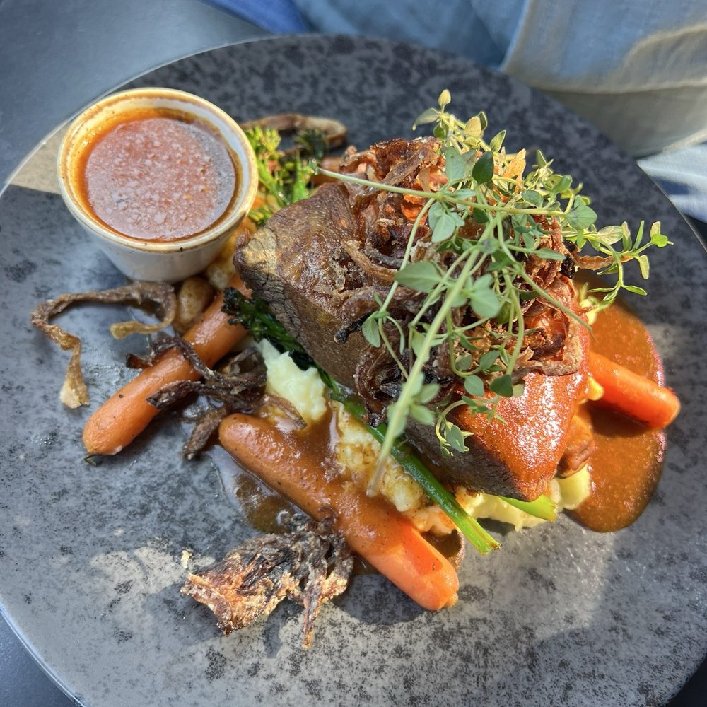 Egon - Long braised brisket - Steakhouses Near Me - Oslo, 03 Egon - Long braised brisket - Steakhouses Near Me - Oslo, 03