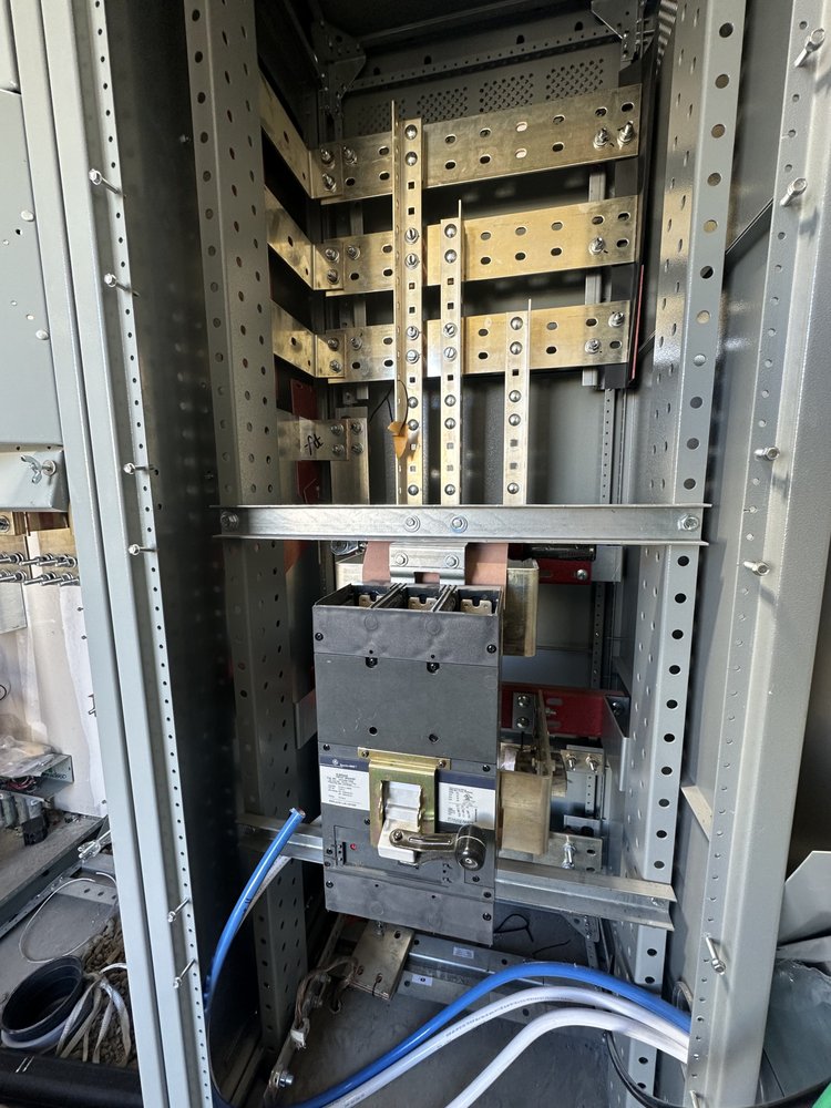 Slide of Flash Electrical Services