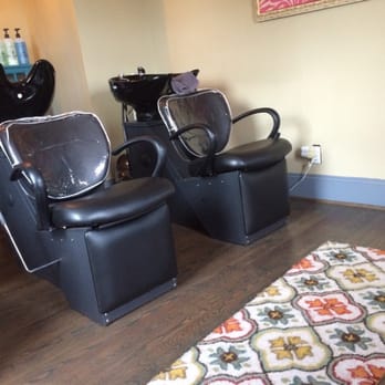 Renew Salon - Hair washing area - Hair Stylists Near Me - Greer, South Carolina Renew Salon - Hair washing area - Hair Stylists Near Me - Greer, South Carolina