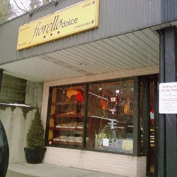 Fiorello Dolce - Front - Bakeries Near Me - Huntington, New York