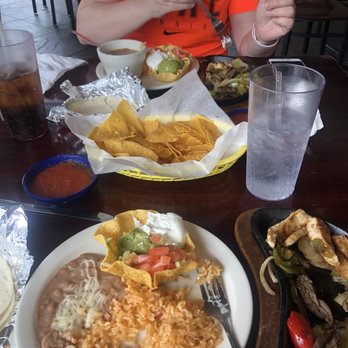 La Cazuela - Steak & Chicken Fajitas - Mexican Near Me - Lawrenceville, Georgia La Cazuela - Steak & Chicken Fajitas - Mexican Near Me - Lawrenceville, Georgia