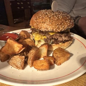 The Lost Fox - Burger - New American Near Me - Ashburn, Virginia