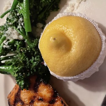 Rutherford Grill - Salmon, minus mashed potatoes and extra broccolini - American Near Me - Rutherford, California