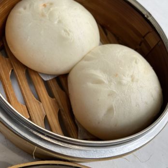 Yank Sing - Cha siu Bao - Steamed BBQ Pork Bun - Dim Sum Near Me - San Francisco, California