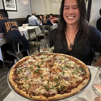 MA'S Italian Kitchen - BBQ chicken pizza - large - Italian Near Me - Burbank, California MA'S Italian Kitchen - BBQ chicken pizza - large - Italian Near Me - Burbank, California