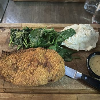 Uptown Bar & Eatery - Chicken cutlet board - Bars Near Me - Ansonia, Connecticut
