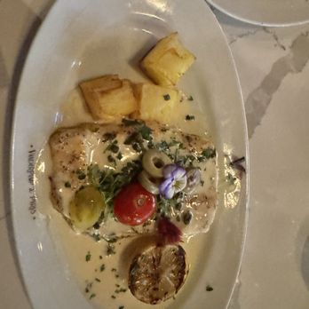 Vanderpump A Paris - Lovelocked, Apple Butter Old Fashioned, and Seabass - French Near Me - Las Vegas, Nevada